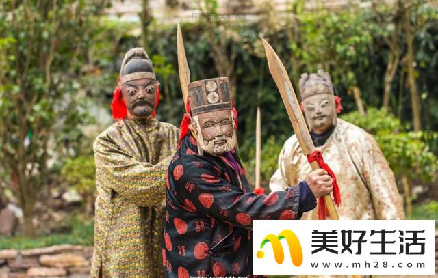 汉族最古老的祭神跳鬼驱瘟避疫舞蹈—傩戏(图7) 汉族最古老的祭神跳鬼驱瘟避疫舞蹈—傩戏(图7)