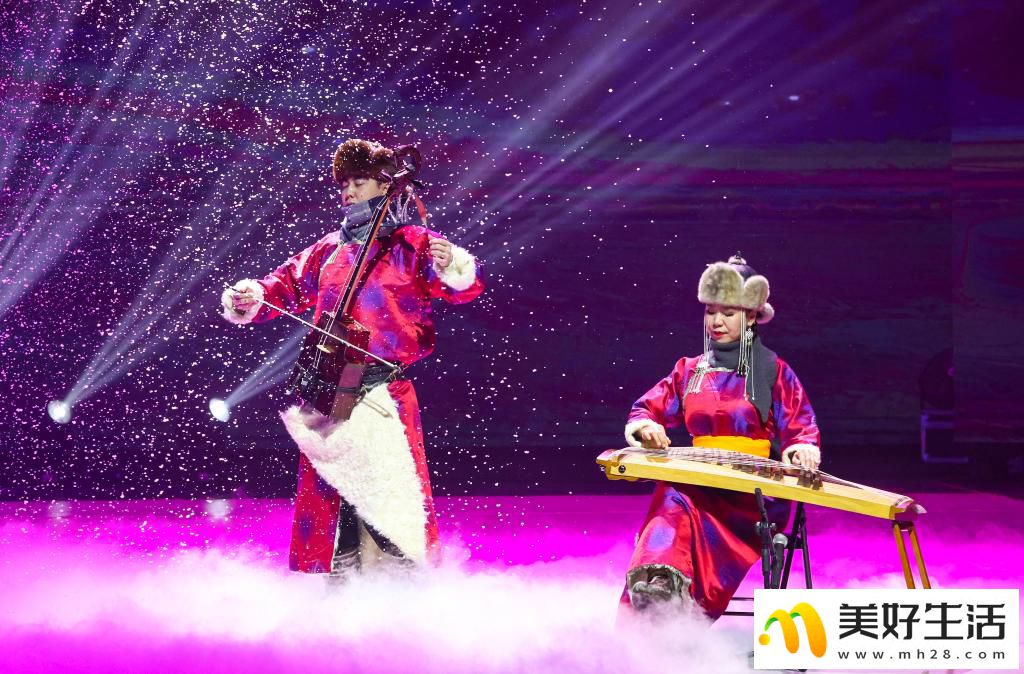 内蒙古自治区第二十一届冰雪那达慕专场文艺晚会燃情上演(图8)