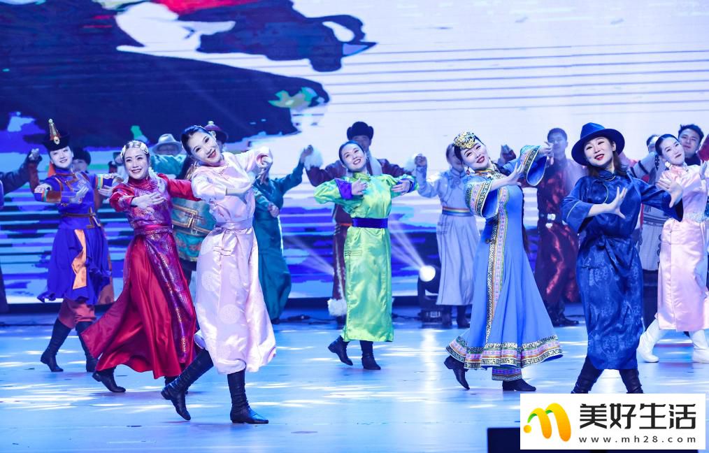 内蒙古自治区第二十一届冰雪那达慕专场文艺晚会燃情上演(图13)