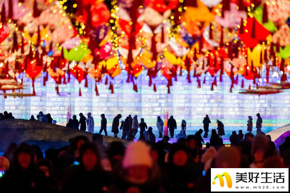 第二十二届中国·满洲里中俄蒙国际冰雪节开幕(图2)